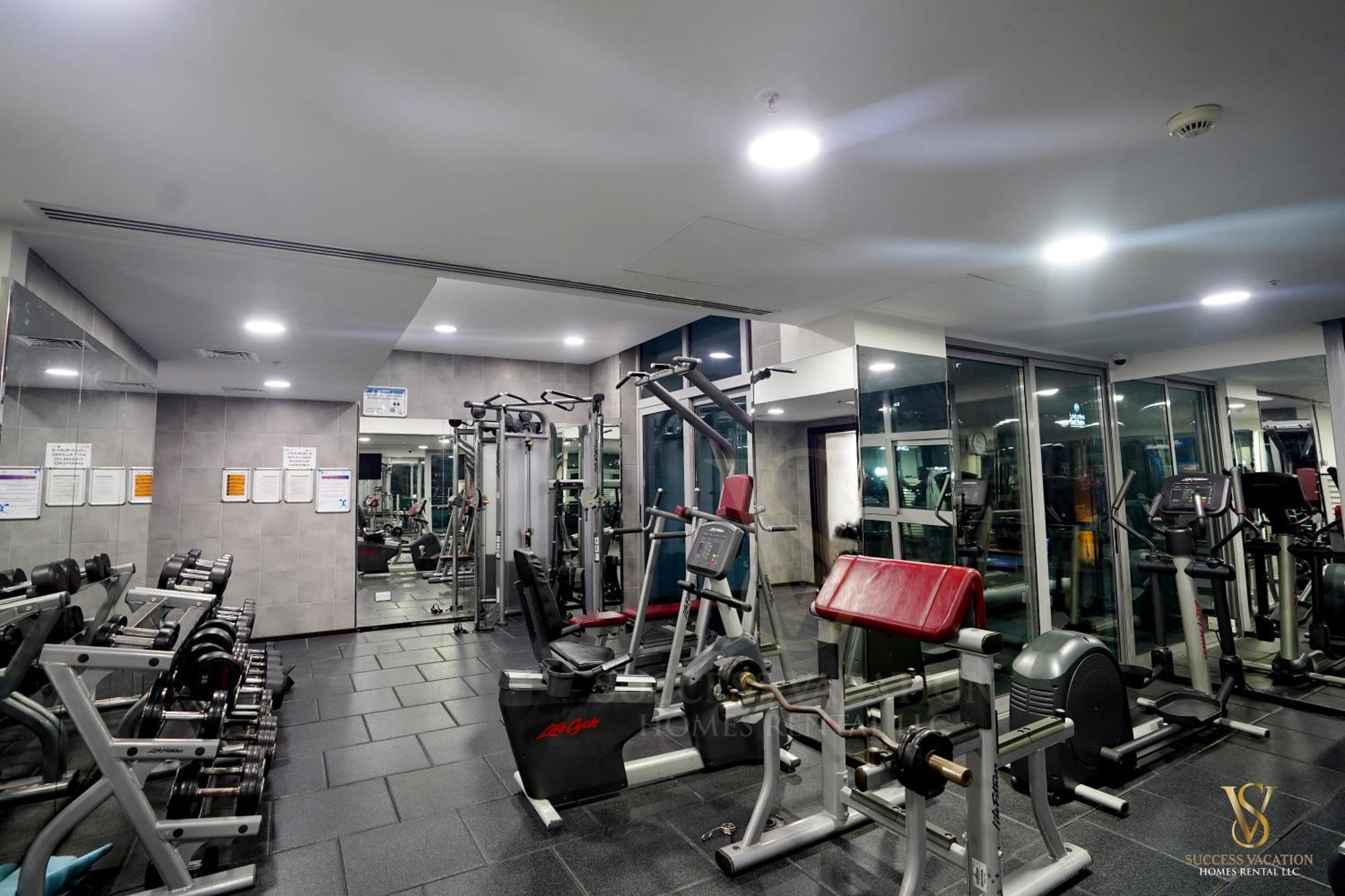 דובאי Success Luxury Apartment - 5 Min Away Marina Corniche - Free Housekeeping Provided Everyday-24-7 Staff Available For Services מראה חיצוני תמונה